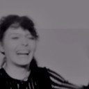 Evelyn Trias als The Voyeur (scene 2)