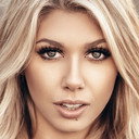 Brookelynn Elizabeth als Blonde Bombshell