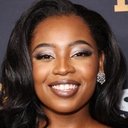 Hailey Kilgore als Carolyn Franklin