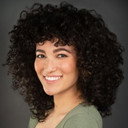 Madonna Gonzalez als Bistro Waitress