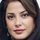 Tannaz Tabatabaei als Ali's Mother