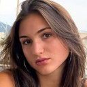 Lucella Costa als Laura