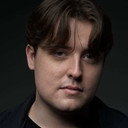 Euan Dalziel als Osgar