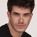 Raúl Serván als X