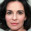 Stéphanie Cabon als Intern