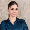 Ezgi Dalgiç als Asli Taner
