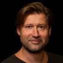 Lari Halme als Kisaselostaja Ripa Papatti