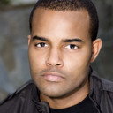 Sean Shanks als James