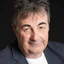 Mario Dallaire als Le vendeur de la Kermesse