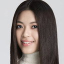 Elizabeth Lee als Izzy