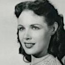 Virginia Herrick als Julie Scott