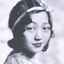 Anna Chang als Singapore Sue
