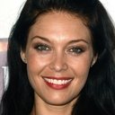 Alaina Huffman als Laura Williams