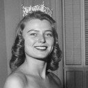 Marilyn Van Derbur als Self
