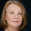 Elizabeth Saunders als Mama