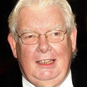 Richard Griffiths als Bürgermeister Phillipse