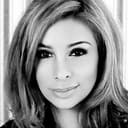 Shobna Gulati als Ray