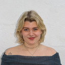 Maddie Hardy als Unnamed Character (voice)
