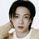 성호 als Self (archive footage)