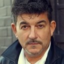 John Altman als First Pickpocket