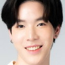 ชินวัตร ภัทรธนโชติ als Almond
