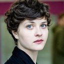 Annina Polivka als Mo