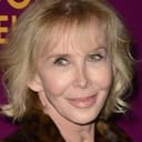 Trudie Styler als 'Old and Lame' Show Attendee