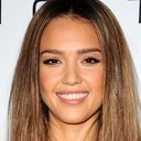 Jessica Alba als Susie