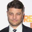 Jay R. Ferguson als Isaac Hoskins