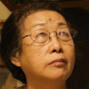 Li Hsiu als Jade's grandmother