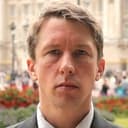 Tom Walker als Jonathan Pie