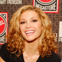 Heather Vandeven als Mandi