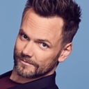 Joel McHale als Barry Loomis