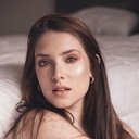 Renata Toscano Bruzón als Lupe