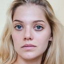 Sophie Karbjinski als Tochter Kopfi