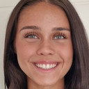 Marta Laubinger als Vicky Schönfelder