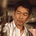 Leung Kin-Ping als Taxi Driver - Father (segment "Dialect")