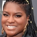 Ester Dean als Cynthia-Rose Adams