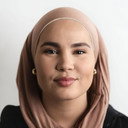 Iman Meskini als Sana Bakkoush