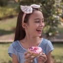 Candace Gabriel Bianca als Young Nomi