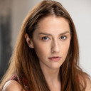 Kayla Gibson als Waitress