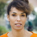 Zoë Laureen Palmer als Presenter