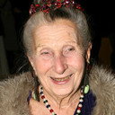 Τιτίκα Σαριγκούλη als Fanatic Lady in Football Match