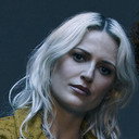 Emily Armstrong als Self