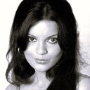 Zeenat Aman als Nisha Singh
