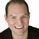 Liam Joynt als White House Gate Officer