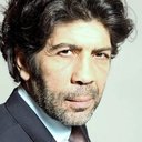 Tuncer Salman als Tugay Selimoğlu