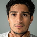 Dejmis Rustom Bustos als Noah
