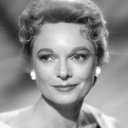 Anna Neagle als Sari Linden