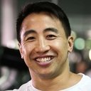 Bryan Doo als Art's Physiotherapist